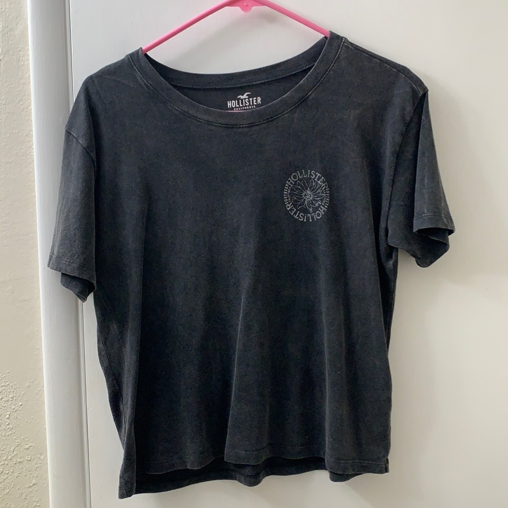 hollister T-shirt